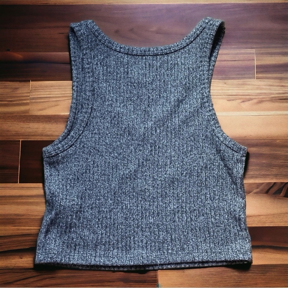 American Eagle Soft Gray Ribbed Plush V-Neck Cropped Tank Top - Picture 2 of 7
